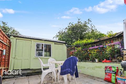 3 bed property, in Chester Road, £420,000