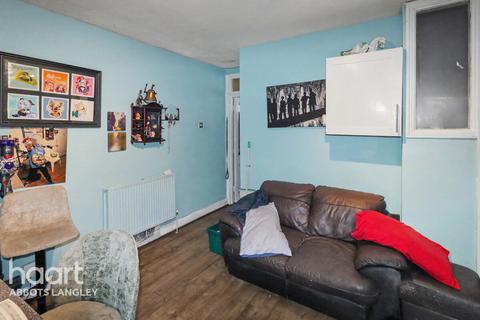 3 bed property, in Chester Road, £375,000