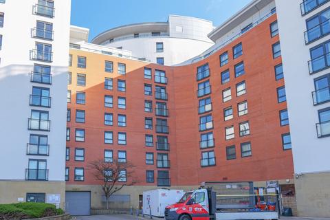 1 bed property, in Chadwick Street, £92,000