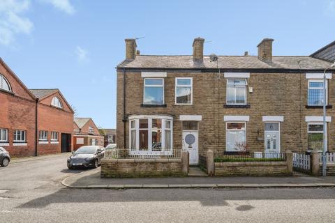 3 bed property, in Rigby Lane, £170,000