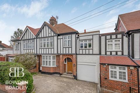 4 bed property, in St. Anthonys Avenue, £900,000