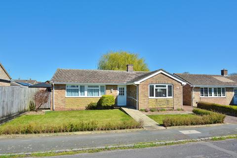 3 bed property, in Fairfax Road, £450,000