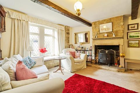 2 bed property, in West End Road, £200,000