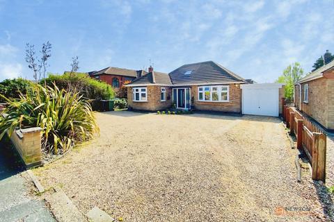 3 bed property, in Church Leys Avenue, £550,000