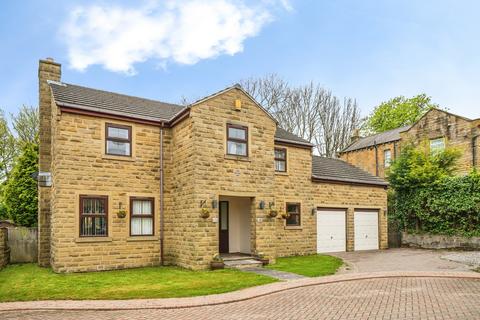4 bed property, in Church Croft, £545,000