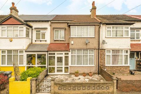 3 bed property, in Woodmansterne Road, £450,000