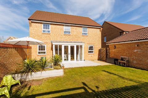 4 bed property, in Salvin Road, £425,000