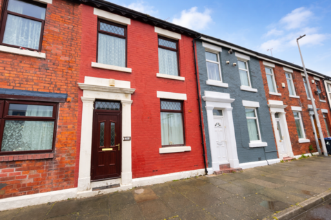 2 bed property, in Enfield Road, £69,950