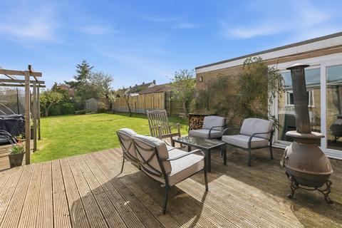 4 bed property, in Newtown Road, £490,000