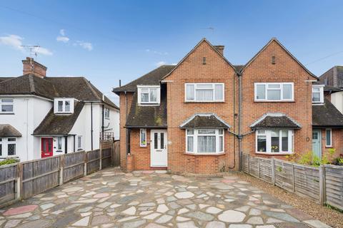 3 bed property, in The Greenway, £550,000