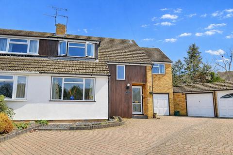 4 bed property, in Rivershill, £600,000