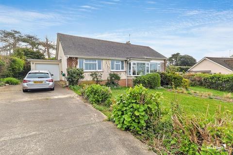 3 bed property, in Manor Vale Road, £585,000