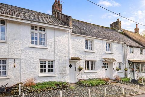 3 bed property, in Prixford, £200,000