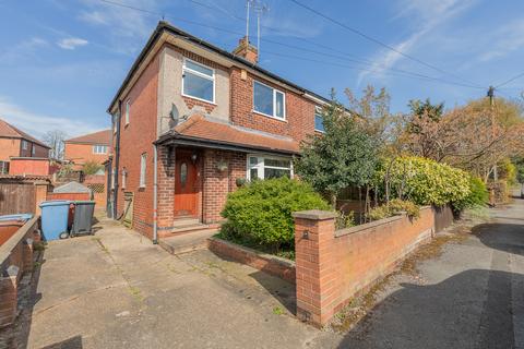 3 bed property, in Prospect Street, £155,000