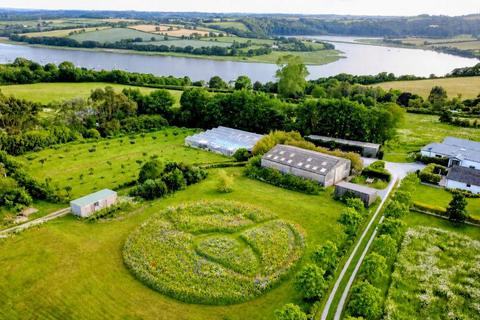 6 bed property, in Hewton, £1,850,000