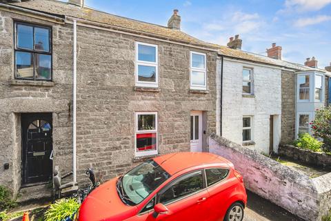 3 bed property, in Princess Street, £200,000