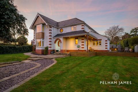 4 bed property, in Casterton Road, £1,250,000