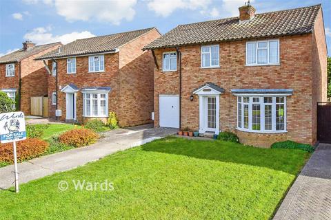 4 bed property, in Southgate Road, £400,000