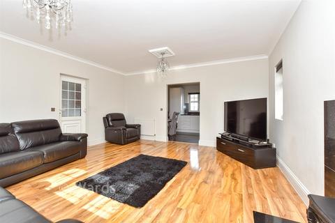 3 bed property, in London Road, £575,000