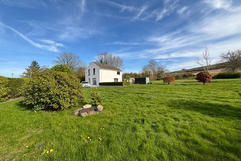 3 bed property, in Brynheulog, £375,000