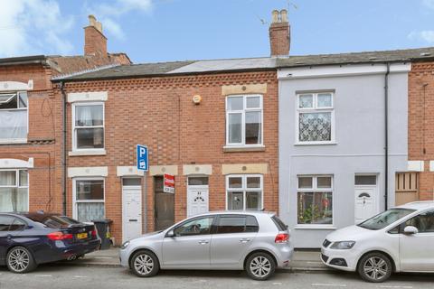 2 bed property, in Leire Street, £240,000