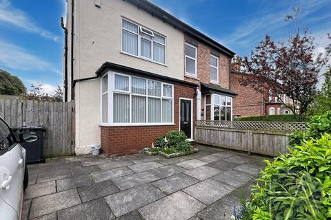 4 bed property, in Kent Road, £325,000