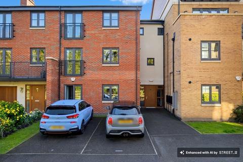2 bed property, in Deane Road, £164,950