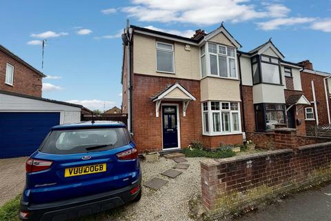3 bed property, in Sisson Road, £360,000