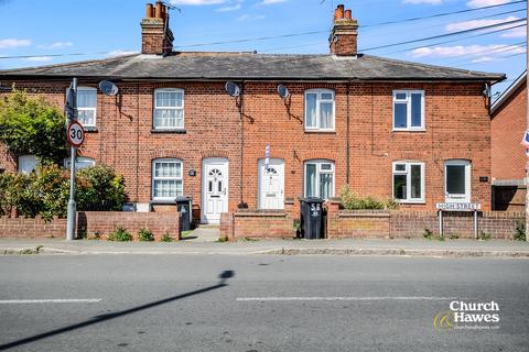 2 bed property, in High Street, £240,000