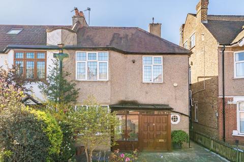 4 bed property, in St. Marys Crescent, £1,000,000
