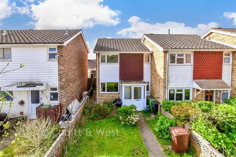3 bed property, in Lime Grove, £240,000