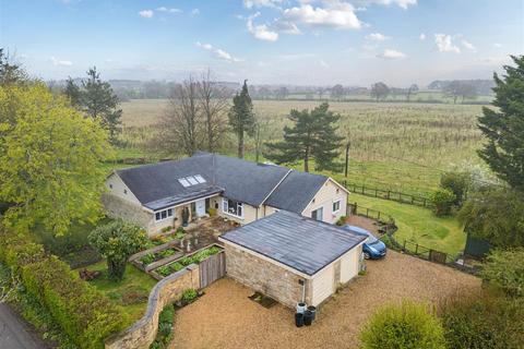 3 bed property, in Allington, £758,000