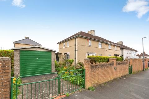 3 bed property, in Meadow Vale, £280,000
