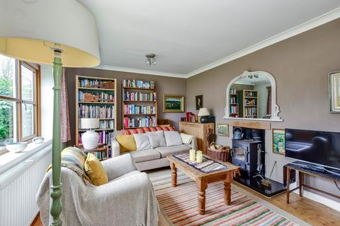 3 bed property, in Nunfield, £650,000