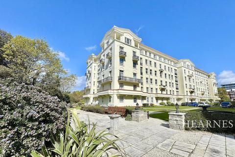 5 bed property, in Bath Road, £735,000