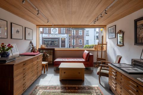 4 bed property, in Jack House, £750,000