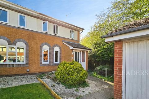 3 bed property, in Marsh Avenue, £230,000