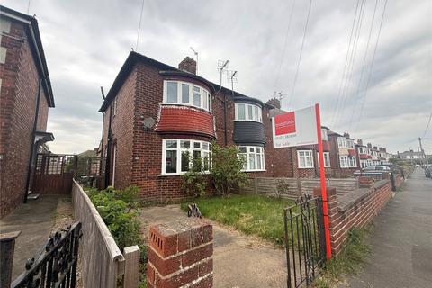 2 bed property, in Park Crescent, £95,000