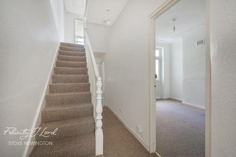 3 bed property, in Suffield Road, £700,000
