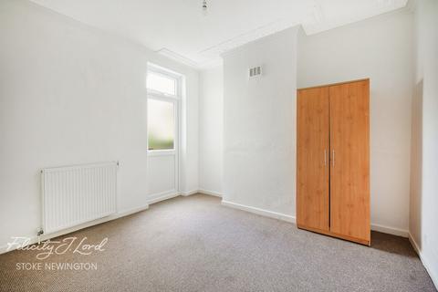 3 bed property, in Suffield Road, £700,000