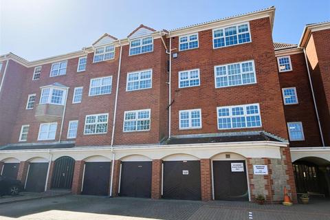 2 bed property, in Rockcliffe, £145,000