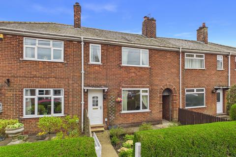 3 bed property, in Waterside Road, £175,000