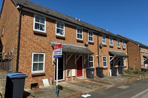 2 bed property, in 27 Primrose Road, £125,000