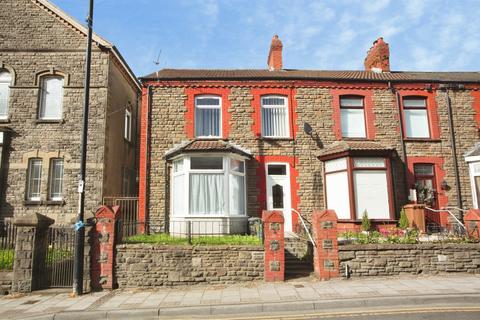 3 bed property, in Thomas Street, £145,000