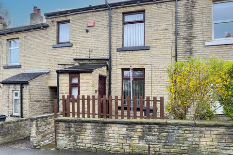 1 bed property, in Brighouse, £120,000