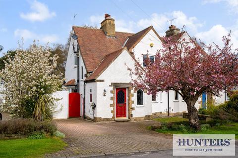 3 bed property, in New Way, £500,000