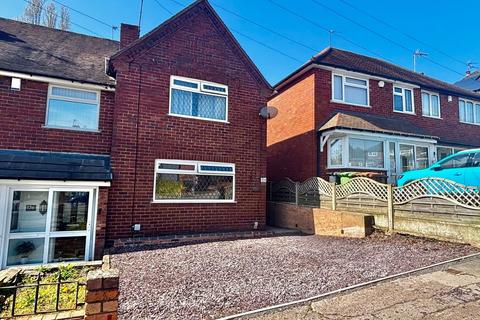 3 bed property, in Hillingford Avenue, £230,000