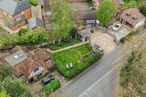 4 bed property, in Common Lane, £1,200,000