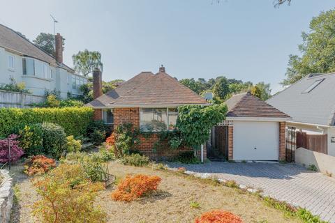 2 bed property, in Burnham Drive, £485,000