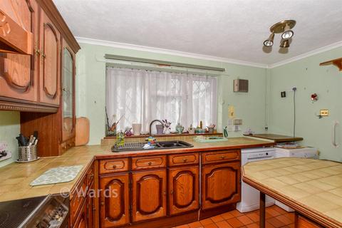 3 bed property, in Rother Road, £265,000